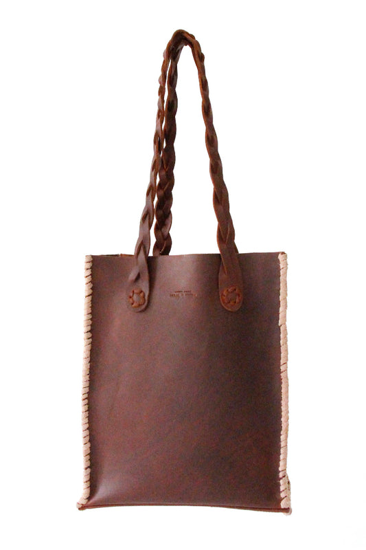 Ixchel Brown & Champagne